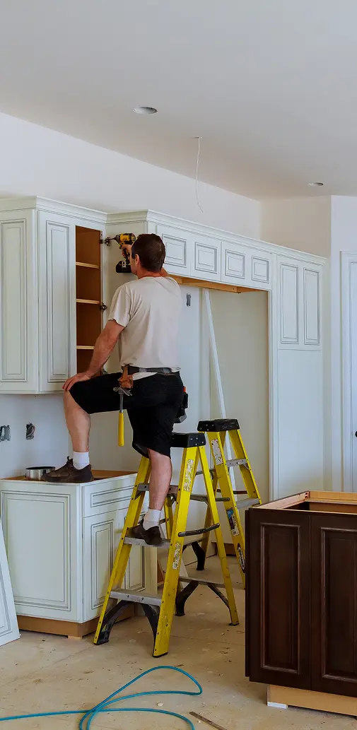 installation-kitchen-cabinet 1